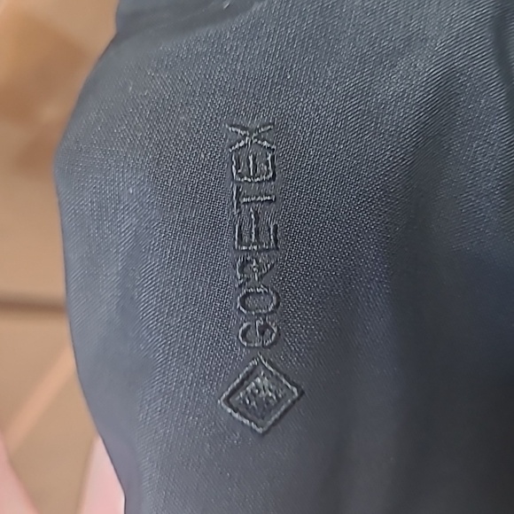 Arc'teryx Therme Parka Men's - Black - Season Pre-2025 - Picture 11 of 12